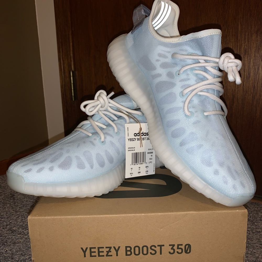Adidas Yeezy Boost 350 V2 Mono Ice Size 10.5